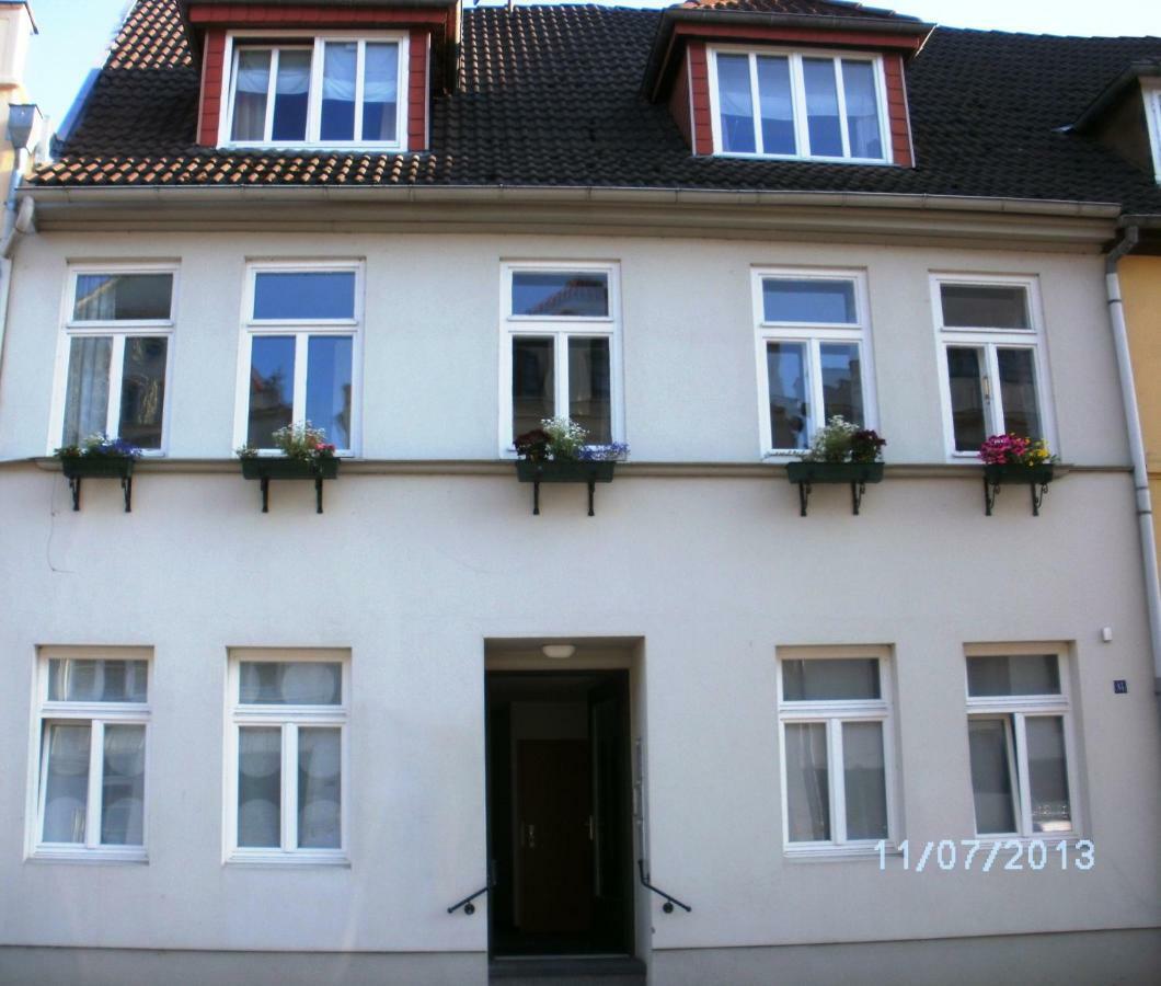 Korner 1 Mit Terrasse & Parkplatz - Abc27 By Abcwismar Lägenhet Exteriör bild
